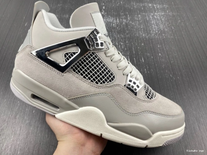 4 Moments Jordan AQ9129-001 Air Frozen 0816
